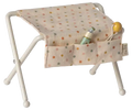Maileg, babyseng, babycot, legetøj, børnelegetøj, musseseng, dukkeseng, Maileg dansende kat & Mus i skoæske Maileg Storebror mus i nattøj, Maileg-Bedstefar & Bedstemor i tændstik æske,Maileg - Puslebord, Baby mus - Råhvid