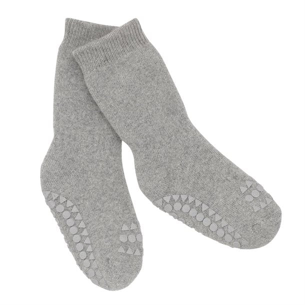 GoBabyGo, Go Baby Go, Strømper, Skridsikre strømper, kravle kit, strømpebukser med skridsikker dutter,  skridsikre strømpebukser, knæbeskyttere, skridsikre strømper