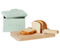Maileg Miniature brødkasse med skærebræt,